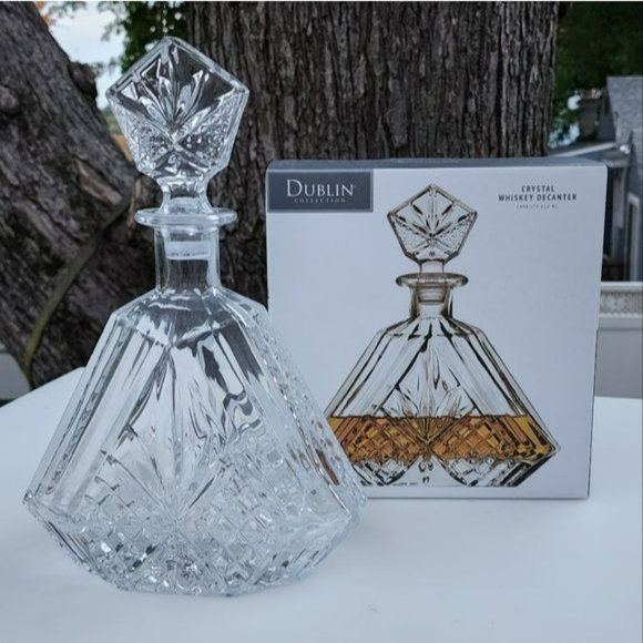 Dublin Collection Triangular‎ Crystal Wine Whiskey Liquor Decanter 610ml - Picture 1 of 16